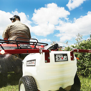 NorthStar 117-LITRE (31 GAL.) Tow-Behind Sprayer